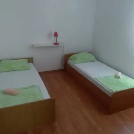Anita Brodarica * Brodarica (Sibenik-Knin)